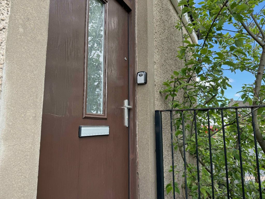 Property photo 3 of 14 5190914