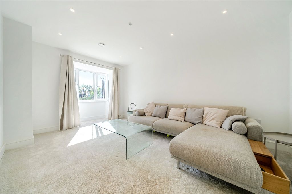 Property photo 3 of 16 Picture No. 09