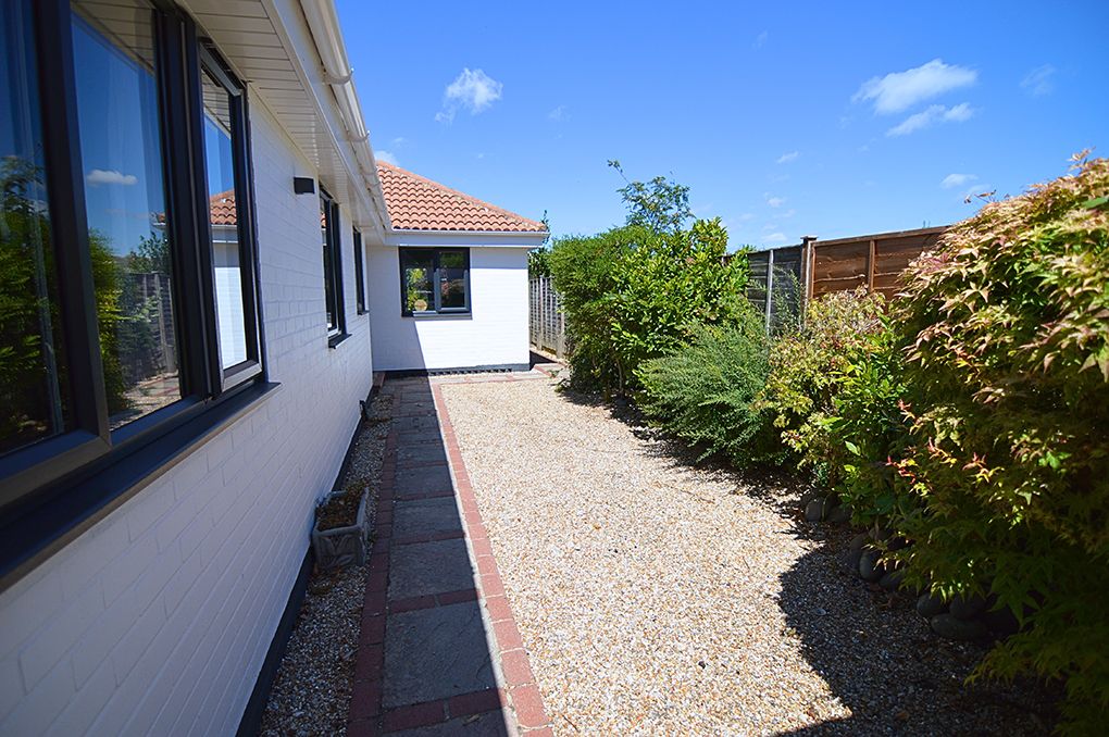 Property photo 3 of 27