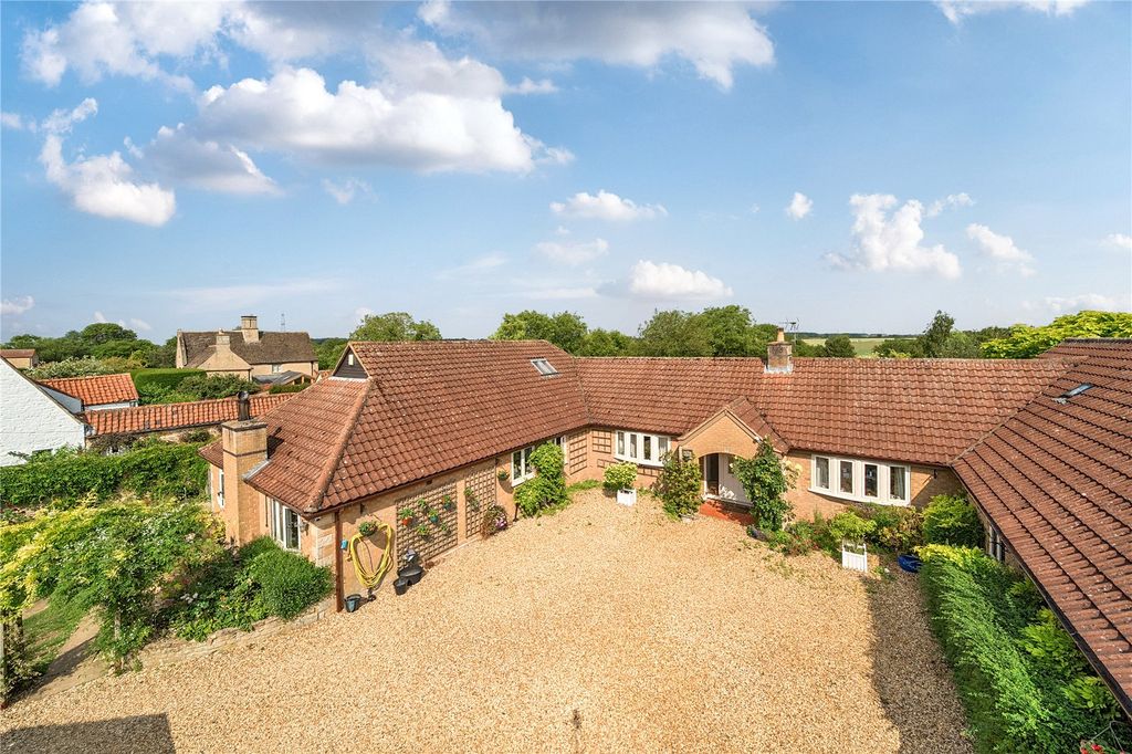 Property photo 2 of 36 Picture No. 90