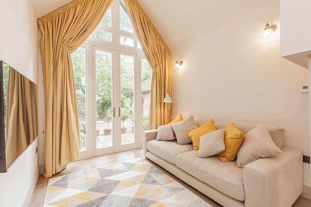 Property photo 1 of 9 169951