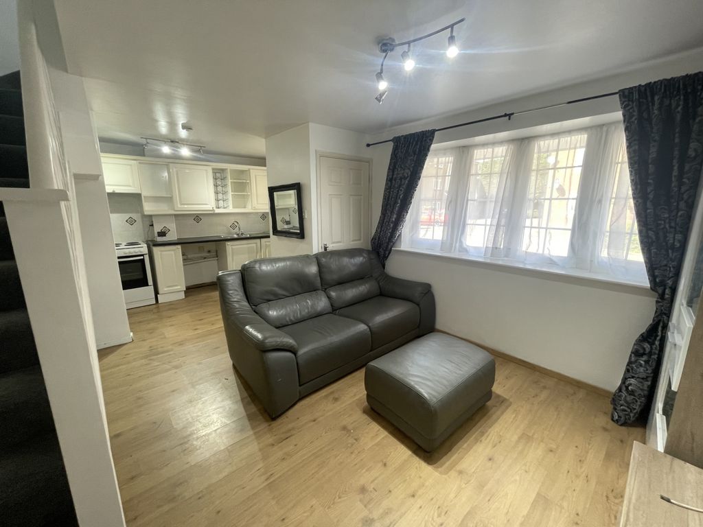 Property photo 2 of 6 Gallery