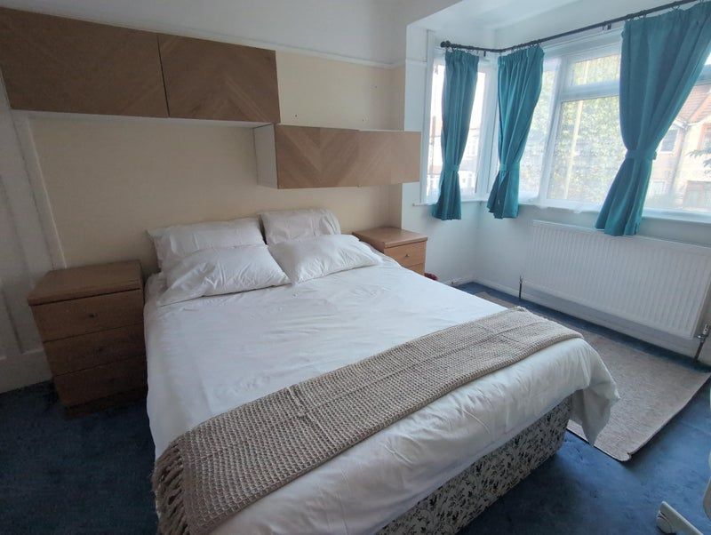 Property photo 1 of 8 Bedroom