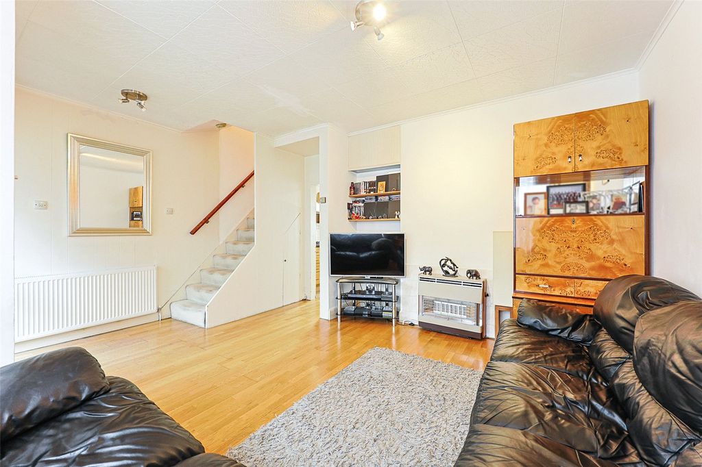 Property photo 3 of 19 Picture No. 02