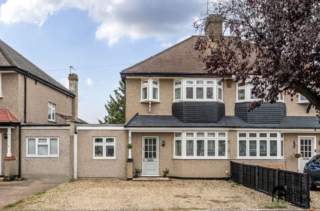 Property photo 1 of 20 External