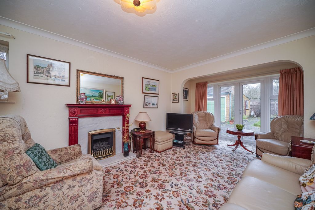 Property photo 2 of 14