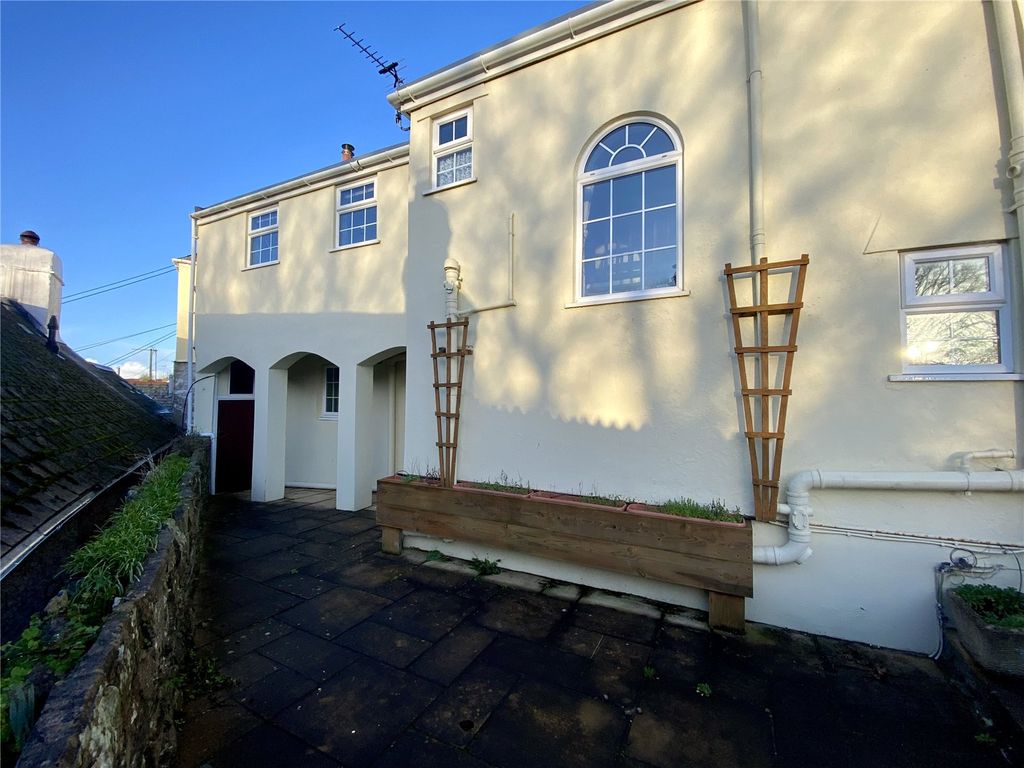 Property photo 3 of 22 Picture No. 28