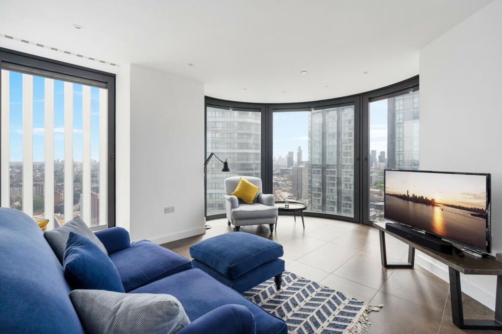 Property photo 2 of 12