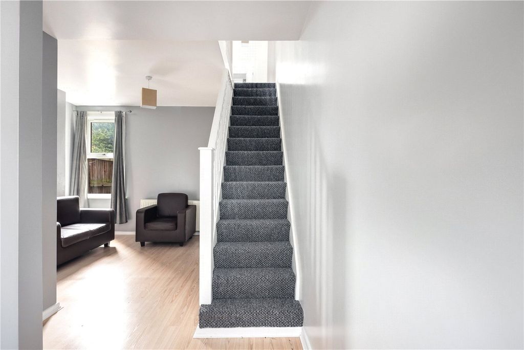 Property photo 3 of 10 Stairs