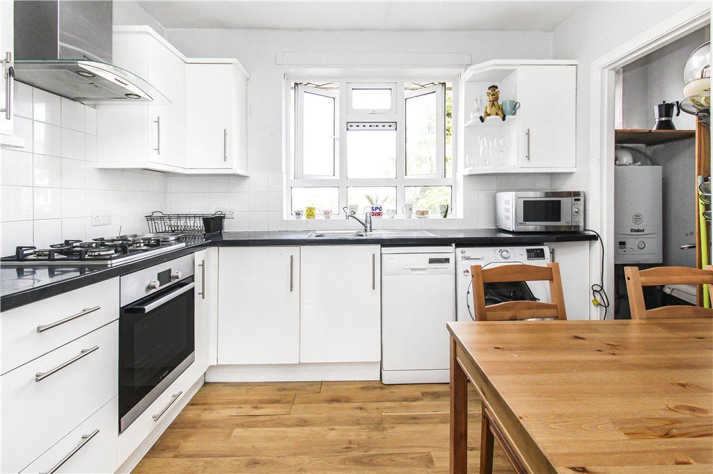 Property photo 2 of 8 Kitchen