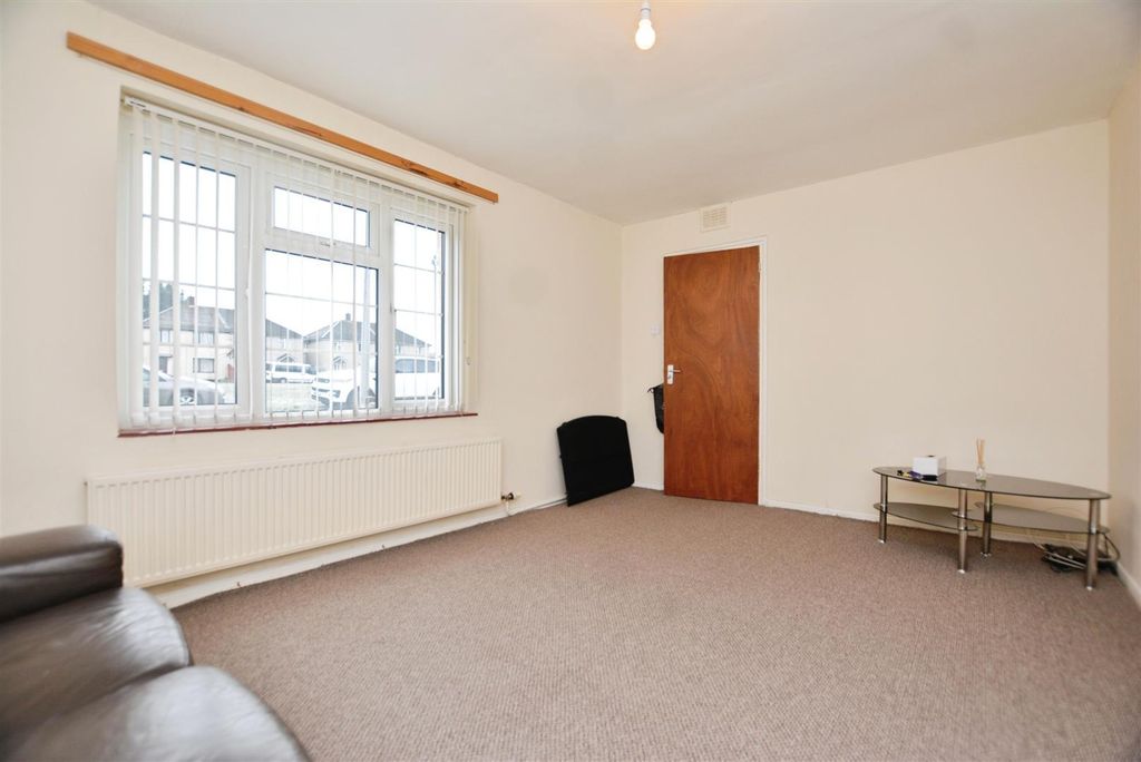 Property photo 2 of 14 Living Room