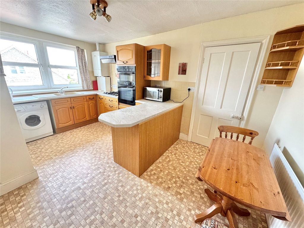 Property photo 3 of 11 Picture No. 27