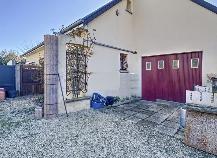 Property photo 3 of 17