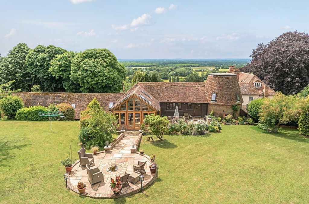 Property photo 1 of 36 Stone Hill Oast (9)E.Jpg