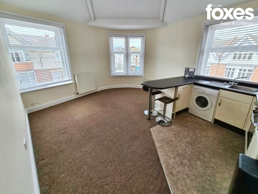 Property photo 2 of 8 5253741