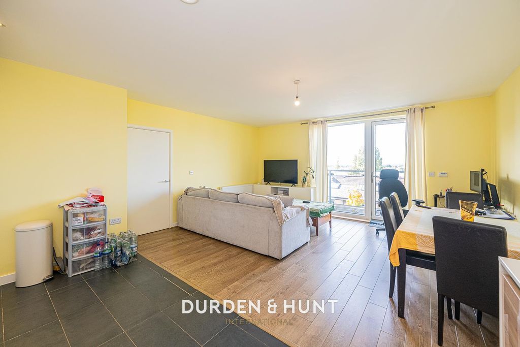 Property photo 3 of 19 Blackthorn-14.Jpg