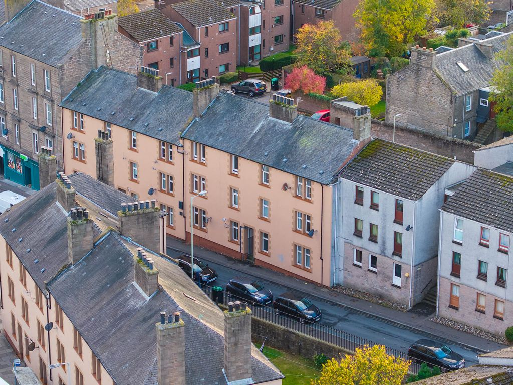 Property photo 2 of 34