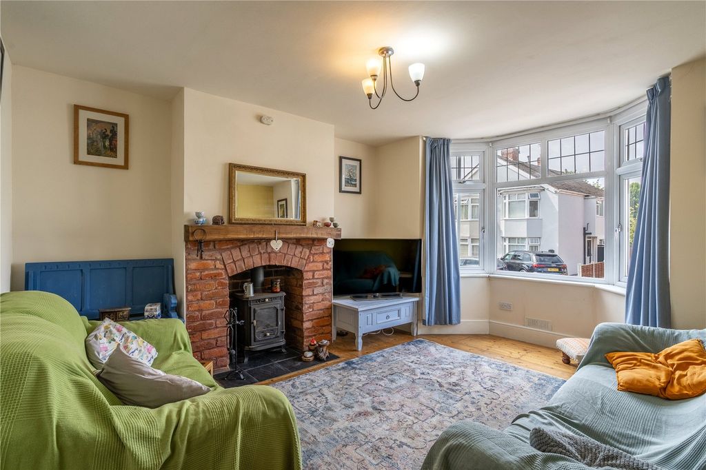 Property photo 2 of 31 Picture No. 24