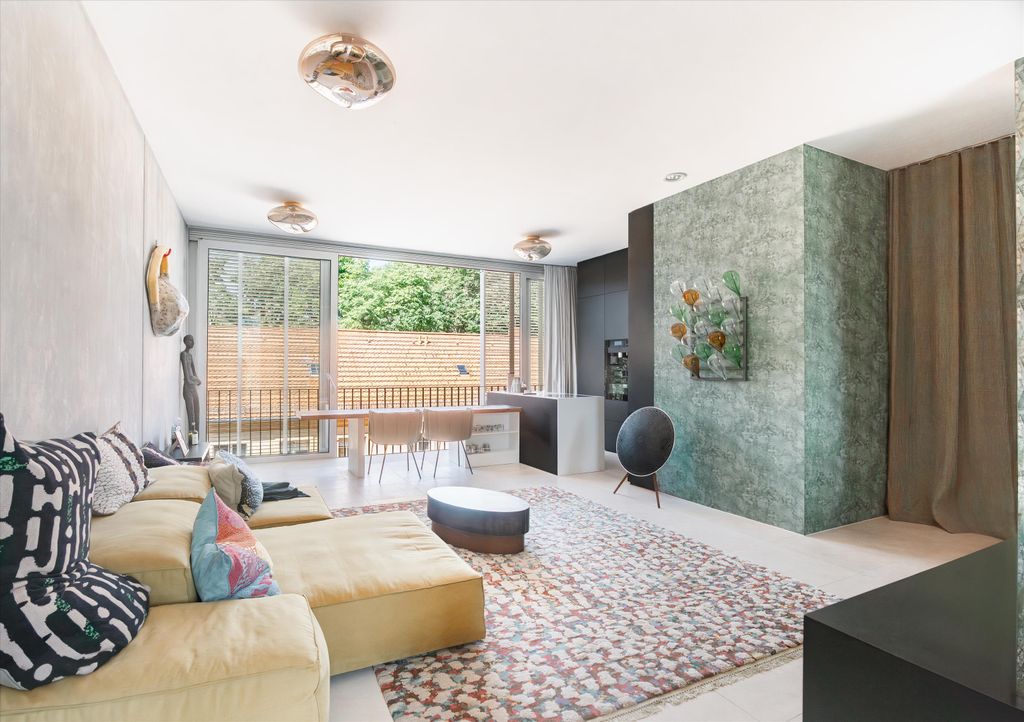 Property photo 1 of 19 Image