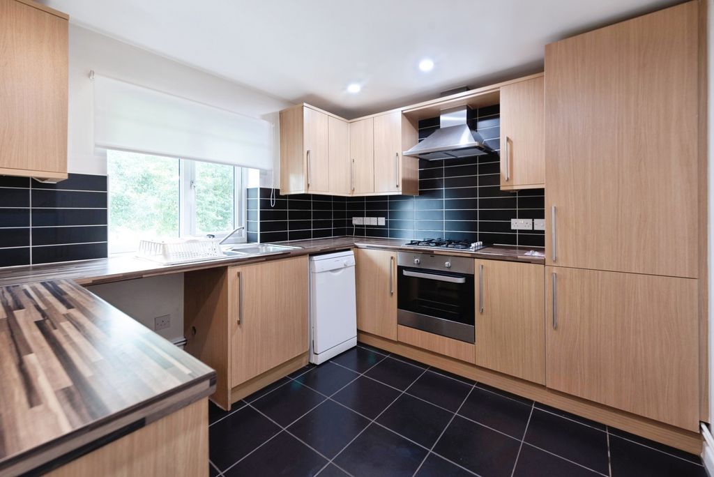 Property photo 3 of 16 Pbox-Img.Jpg