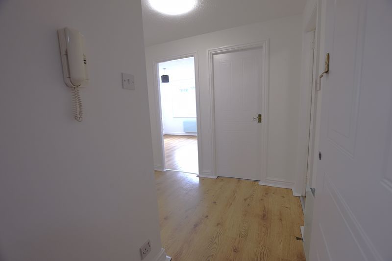 Property photo 2 of 6 Hallway