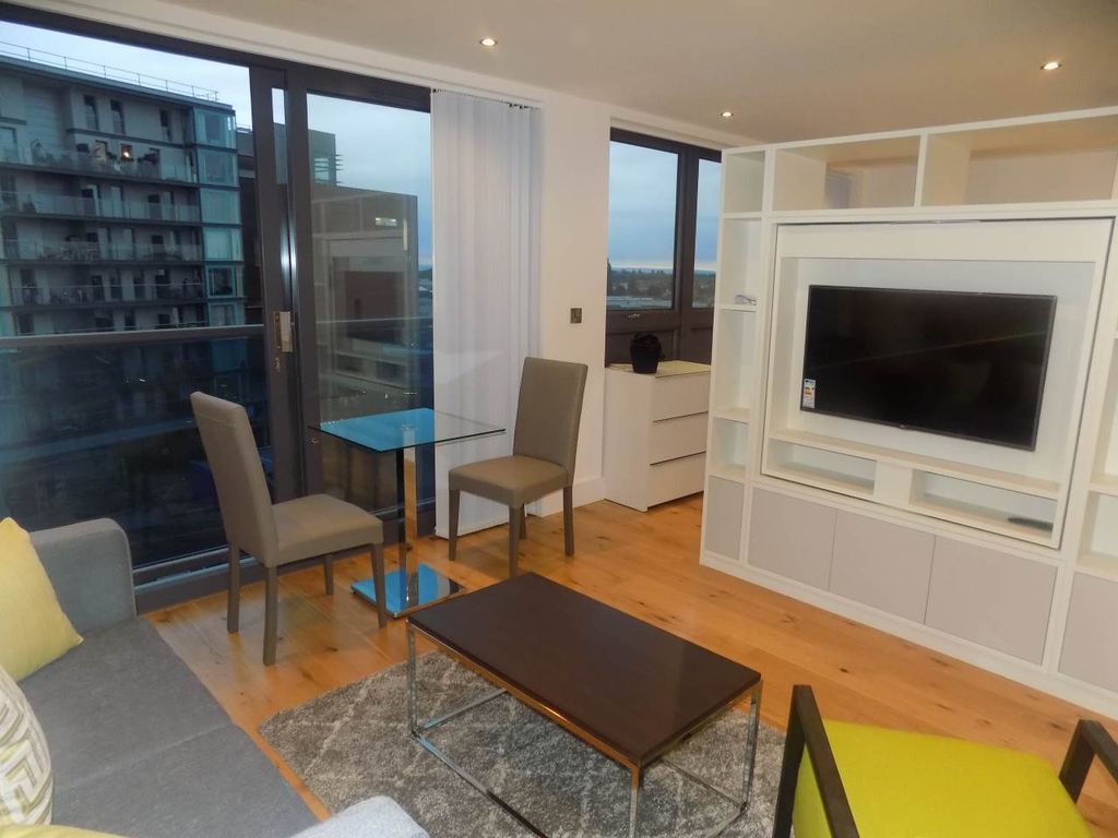 Property photo 1 of 6 Lounge