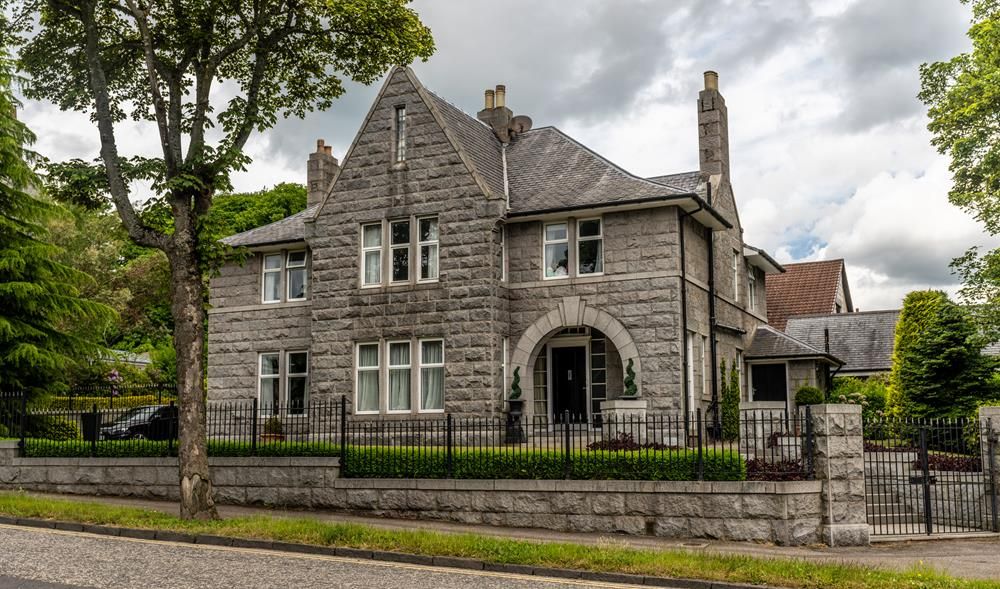 Property photo 1 of 20 External 2