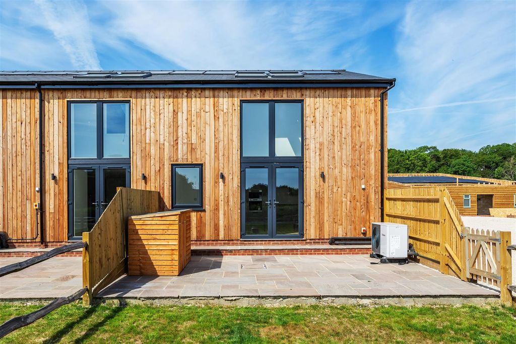 Property photo 1 of 16 Lower-Duxhurst-Farm-3.Jpg