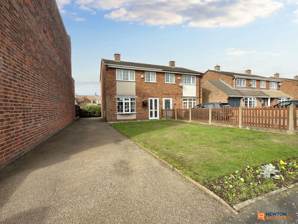 Property photo 1 of 29