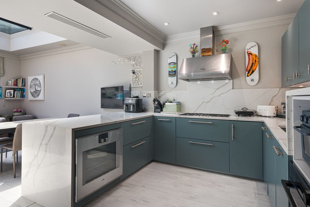 West Heath Road, Hampstead NW3 photo 5