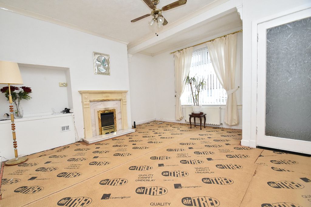 Property photo 2 of 19 5292203