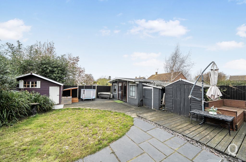 Property photo 3 of 24 962A39Ff-2F6c-4E5...