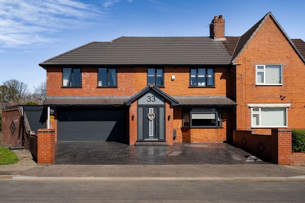 Property photo 1 of 39 4056013