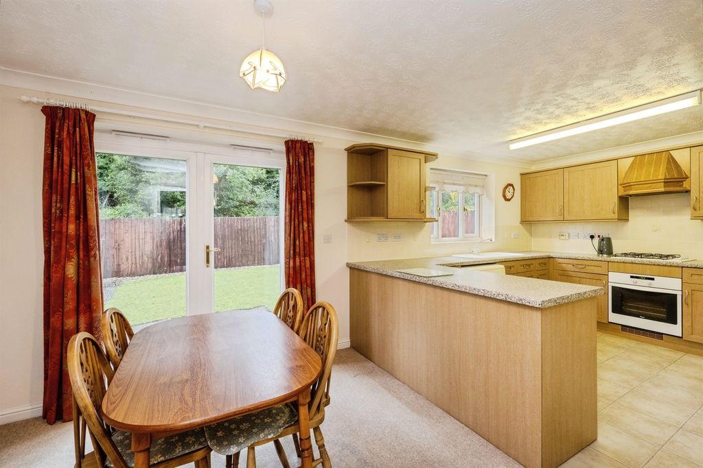 Property photo 2 of 16