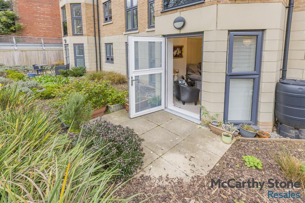 Property photo 2 of 18 8682451-Exterior01.Jpg