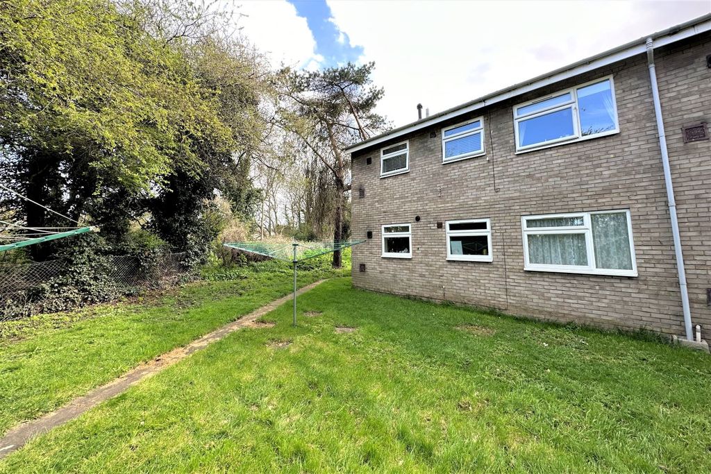 Property photo 3 of 11 Gallery