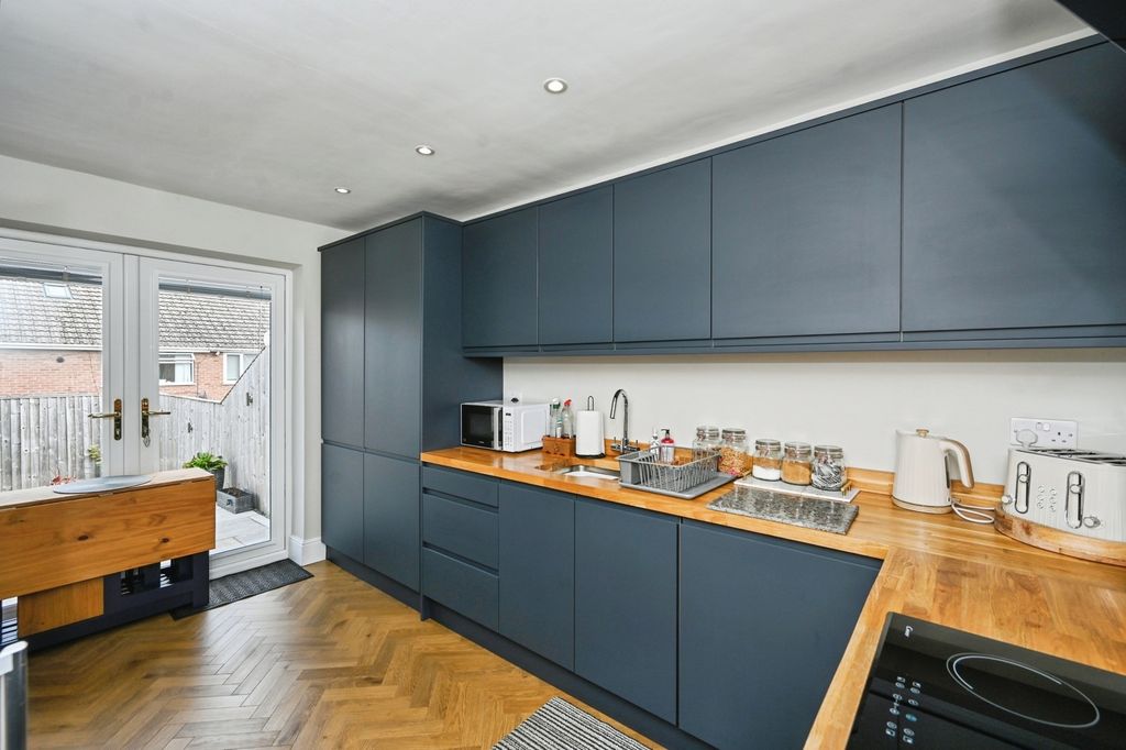 Property photo 2 of 17 Pbox-Img.Jpg