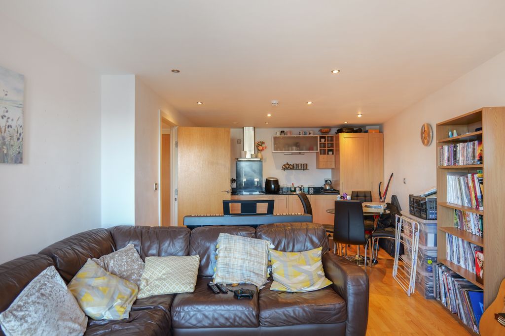 Property photo 3 of 16