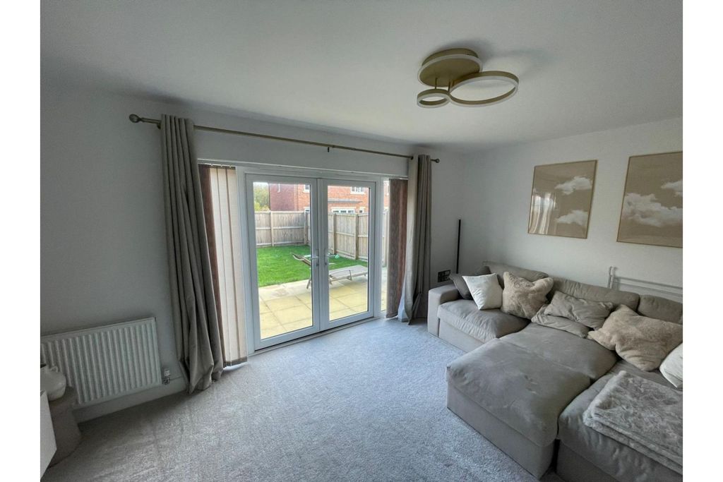 Property photo 3 of 22