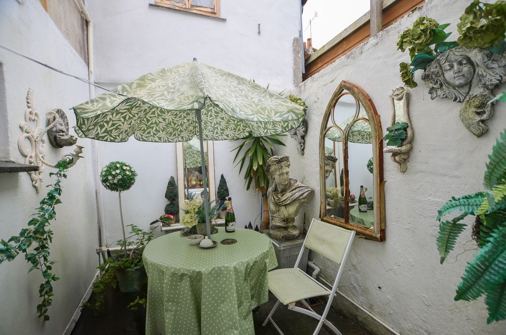 Property photo 2 of 8 To Book A Viewing Call Tps Lostwithiel On 01208 87