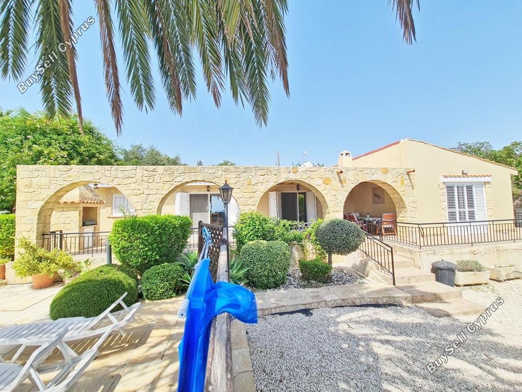 Property photo 3 of 62