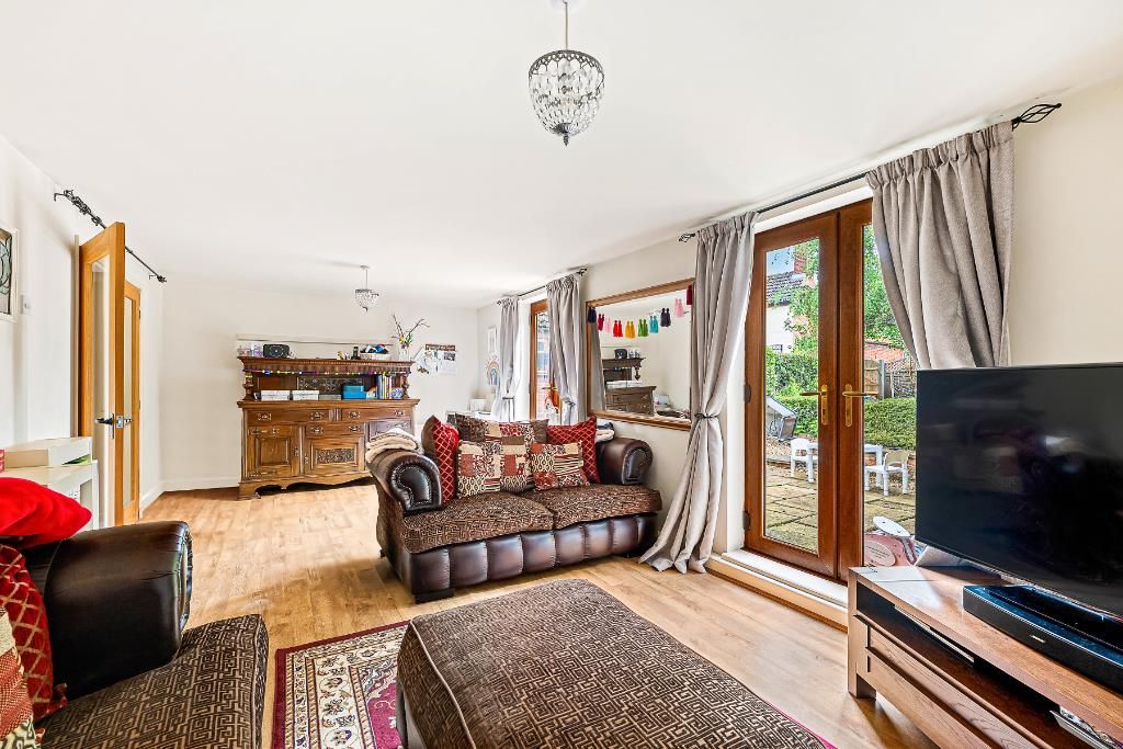 Property photo 3 of 15 21 (Portal Size).Jpg