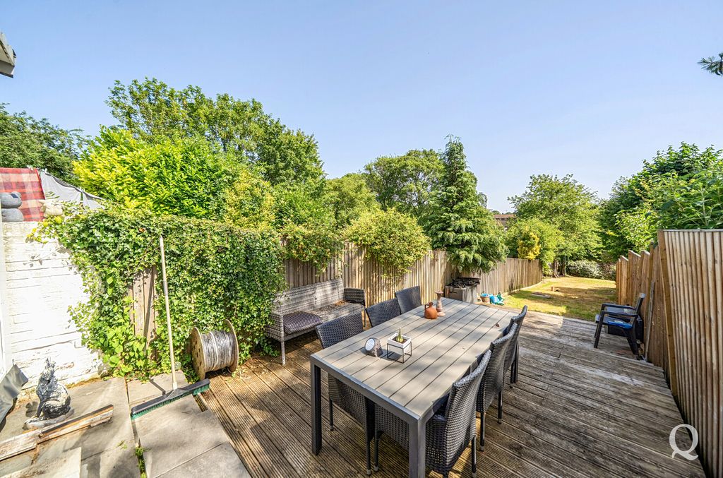 Property photo 2 of 18 F2B6Bd3c-1010-4B0...
