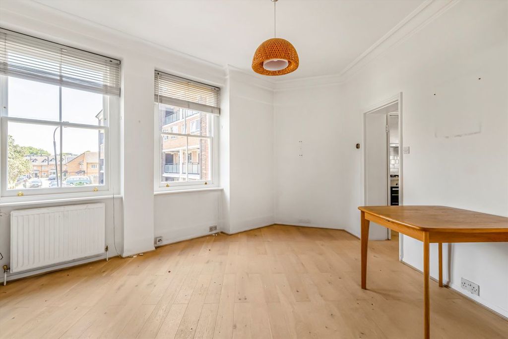 Property photo 2 of 8