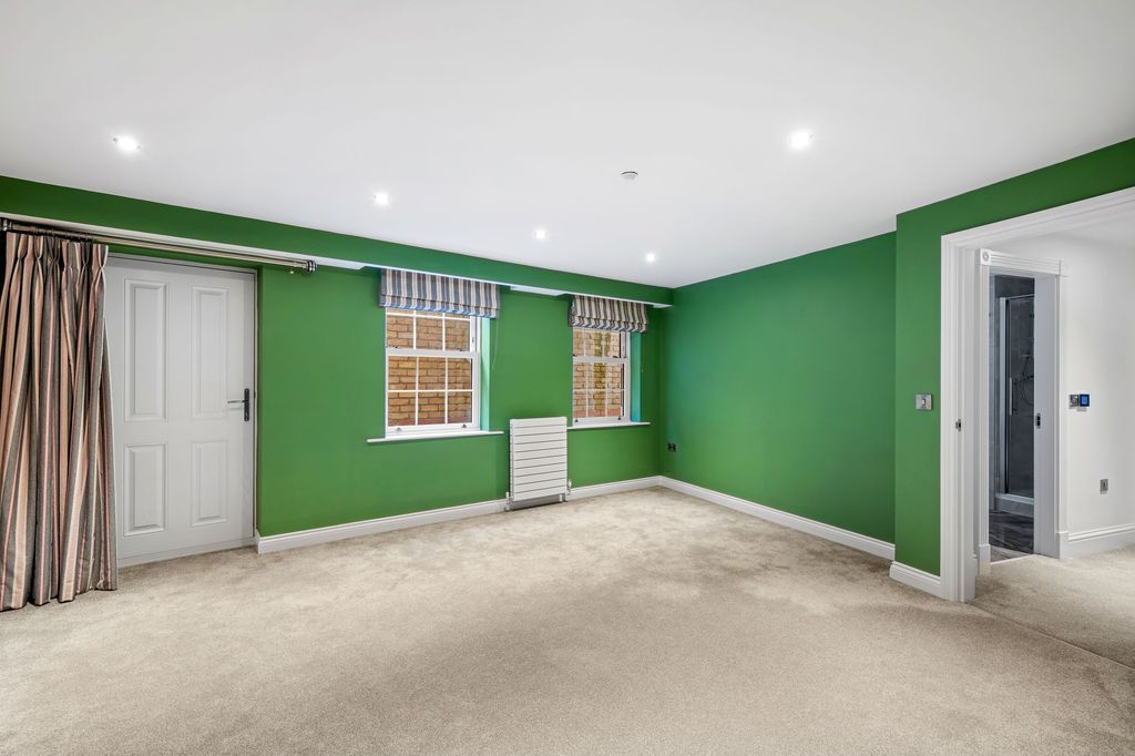 Additional image 18 of 6 bed end terrace house for saleShelley Place, The Colosseum, Lincoln LN1