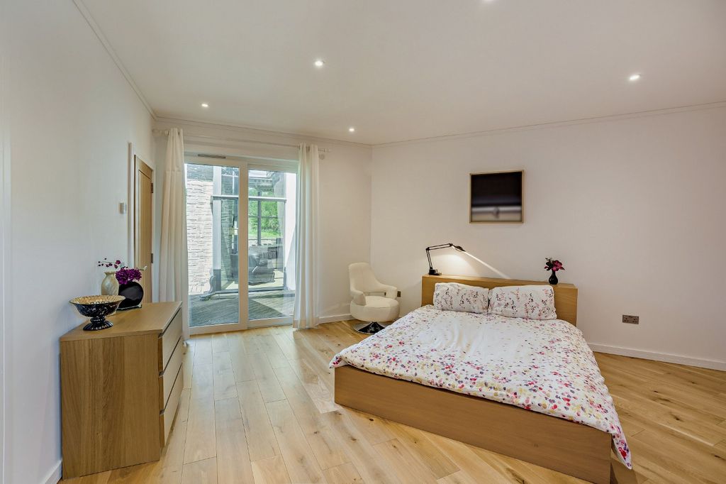 Additional image 19 of 5 bed detached house for saleBurnside, Kinclaven Crescent, Murthly, Perth PH1