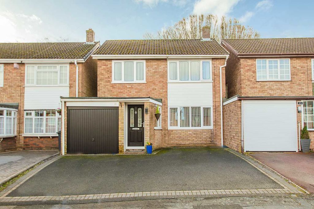 Property photo 1 of 19 Photo 3