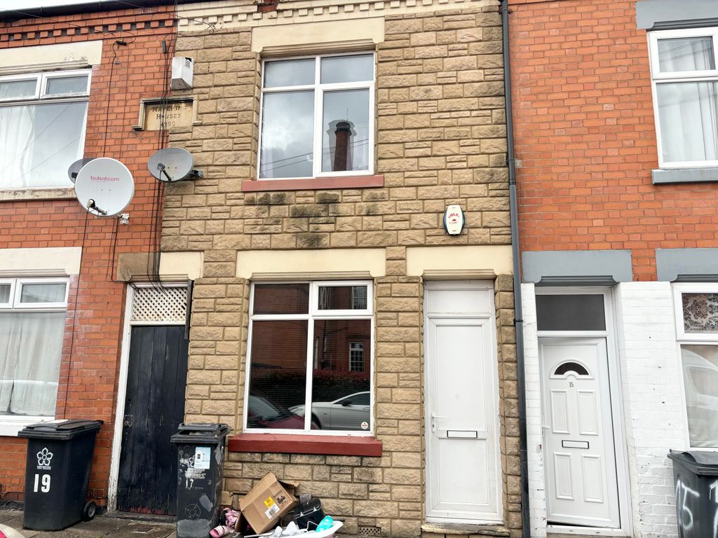 Property photo 1 of 8