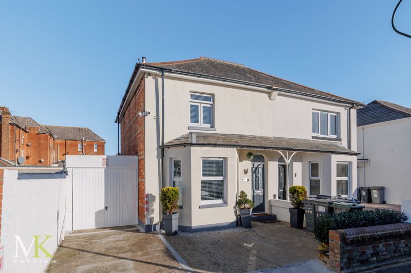 Property photo 1 of 19 Photo 7