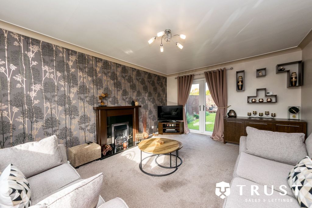 Property photo 3 of 33